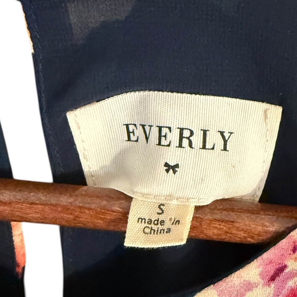 Everly Navy Blue Floral Halter Mini Dress Sleeveless Rose Print Sz Small Garden - Picture 2 of 7